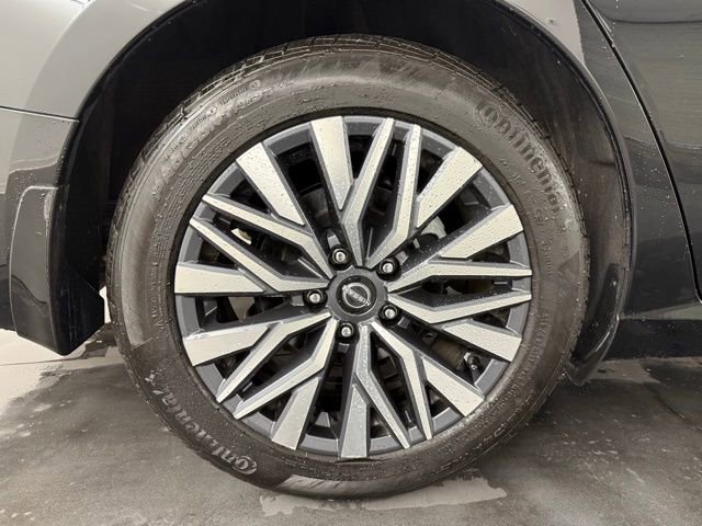 Used 2024 Nissan Altima 2.5 SV image 11