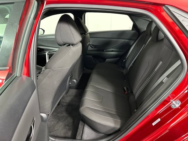 Used 2025 Hyundai Elantra Sport image 25