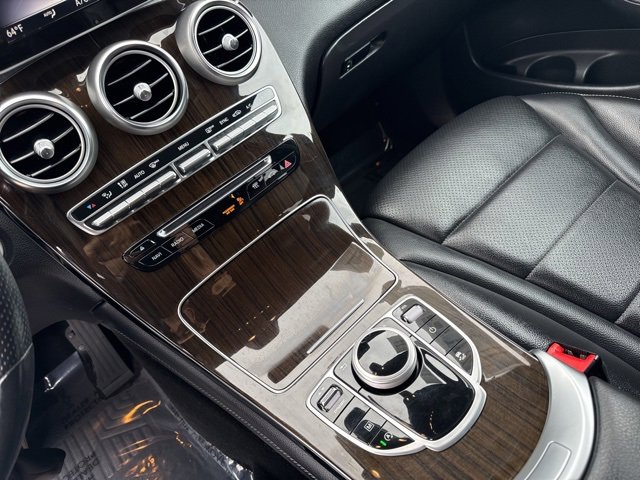 Used 2019 Mercedes-Benz GLC 300 4MATIC image 18