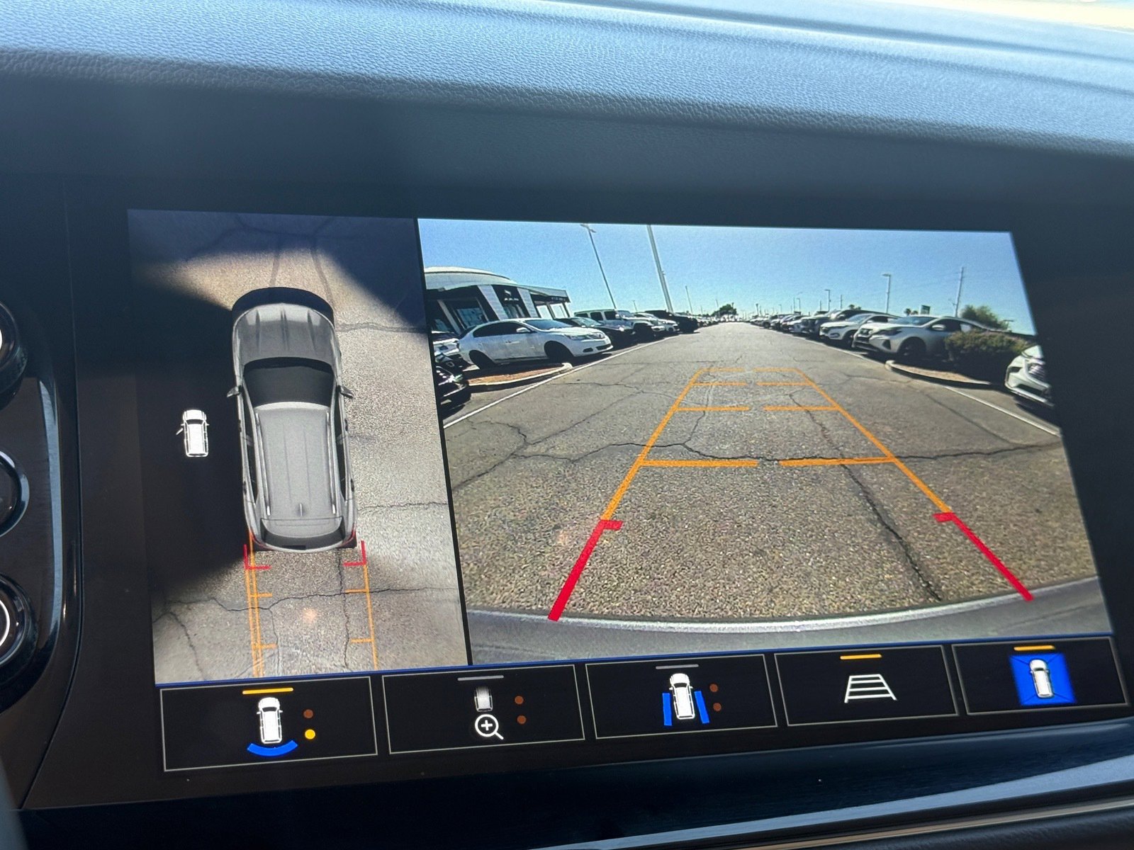 Used 2022 Buick Envision Avenir w/ Technology Package II FWD image 19