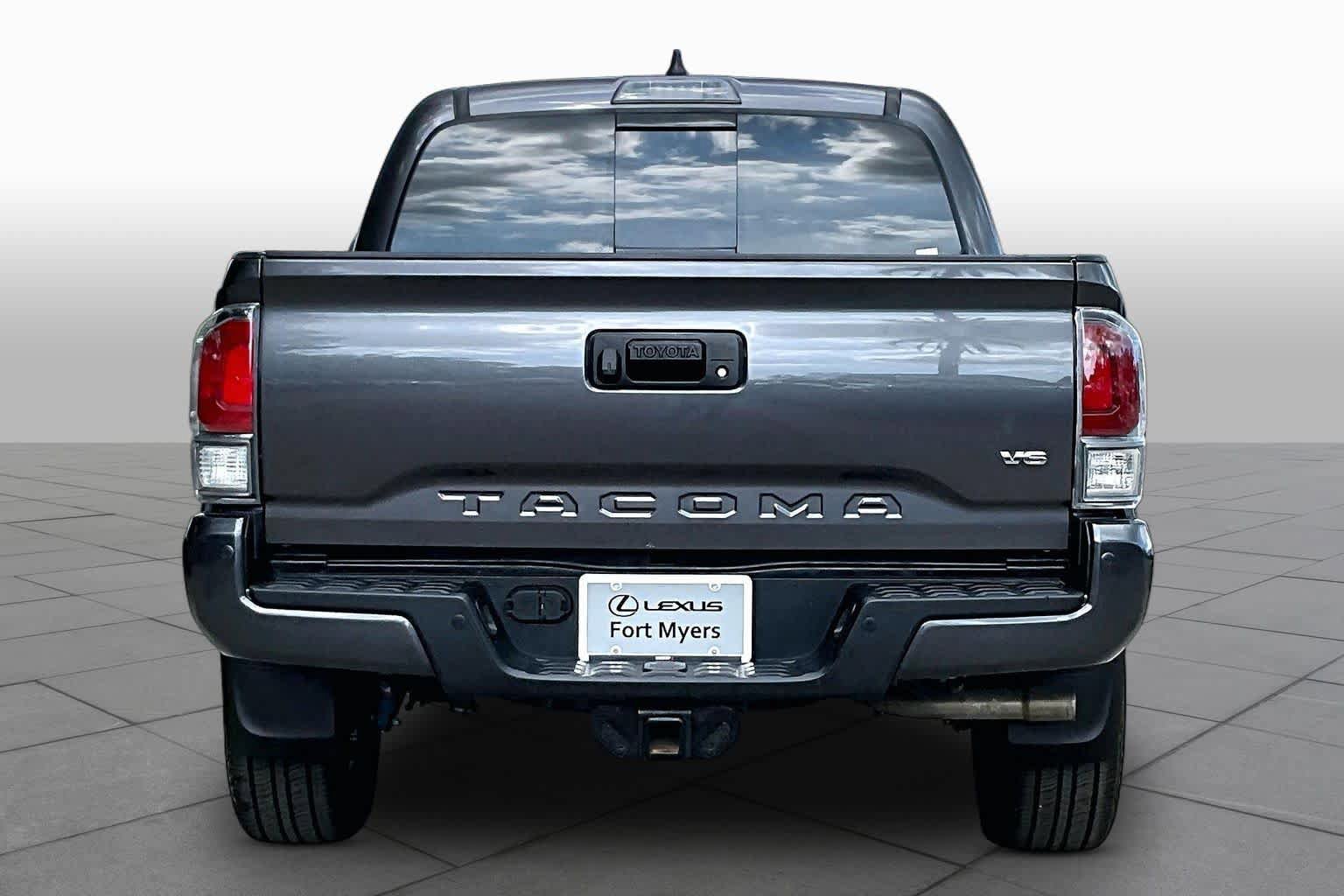 Used 2022 Toyota Tacoma TRD Sport RWD image 5