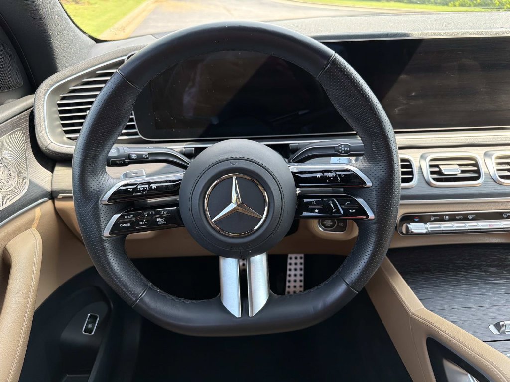 Used 2025 Mercedes-Benz GLS 450 4MATIC image 25