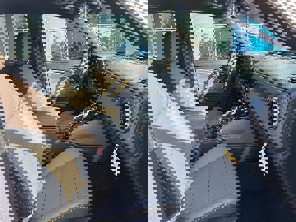 New 2026 Chevrolet Colorado ZR2 w/ Technology Package image 18