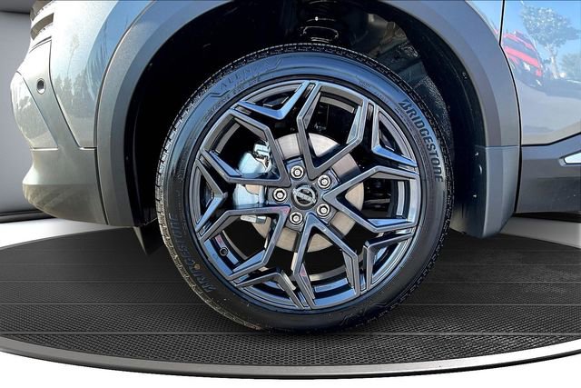 New 2026 Nissan Kicks SR image 12