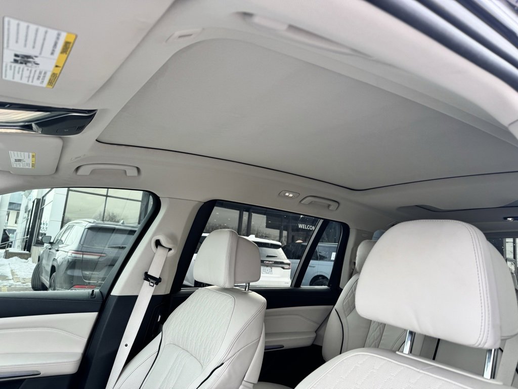 Used 2020 BMW X7 xDrive40i w/ Premium Package image 7