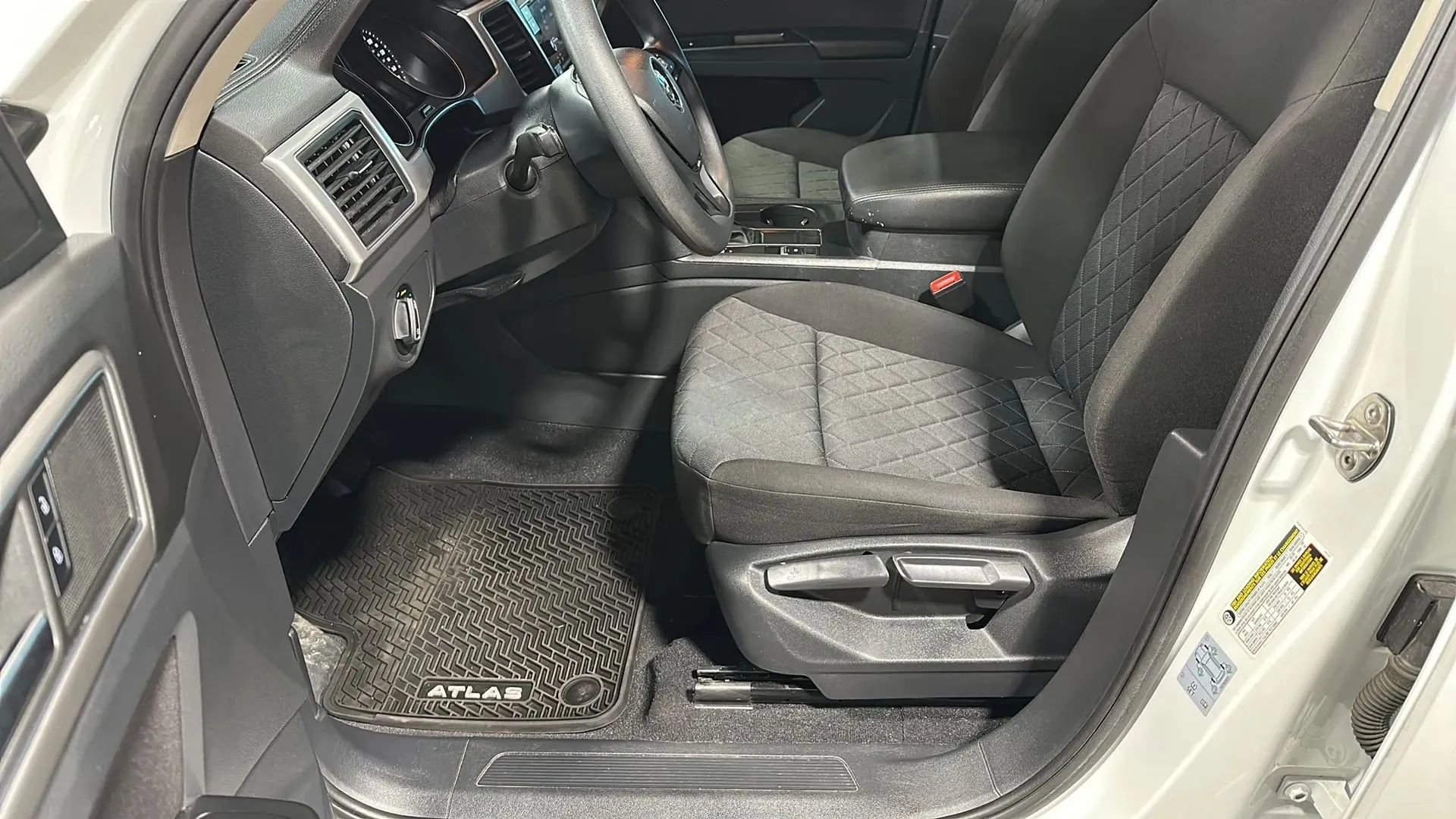 Used 2019 Volkswagen Atlas S FWD image 9