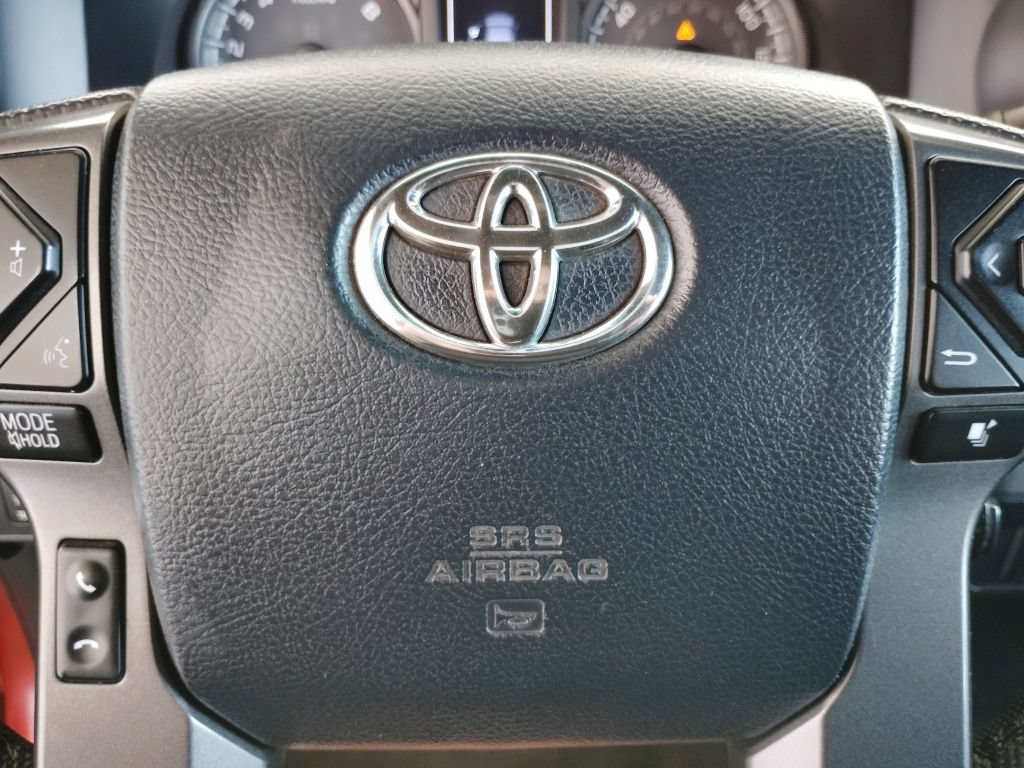 Used 2016 Toyota Tacoma TRD Sport RWD image 24