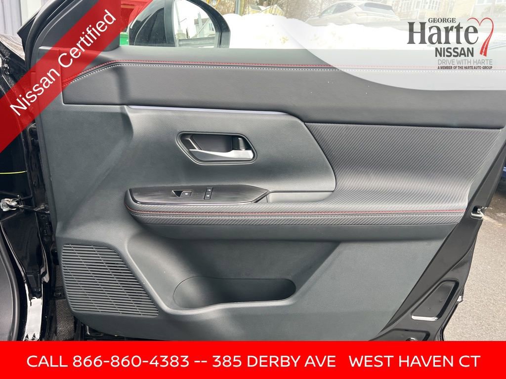 Certified 2025 Nissan Kicks SR image 32