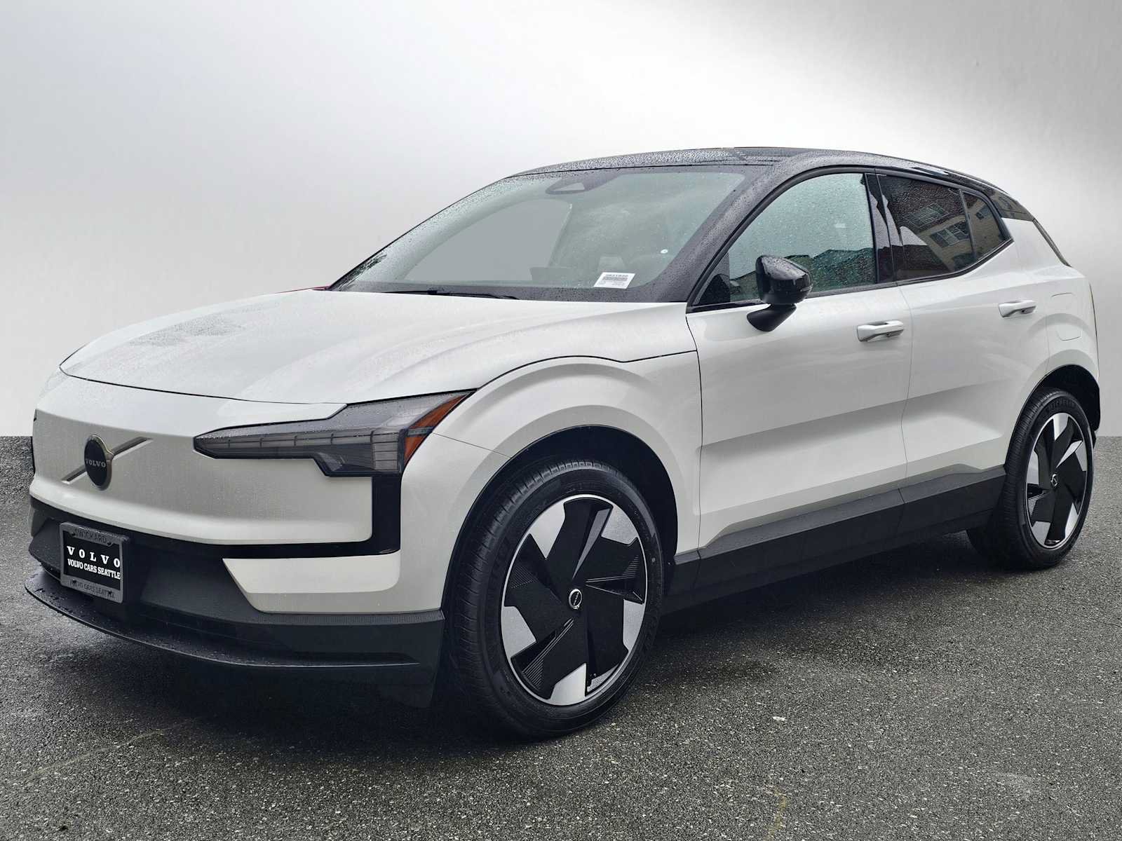 New 2026 Volvo EX30 Plus w/ Protection Package RWD image 7