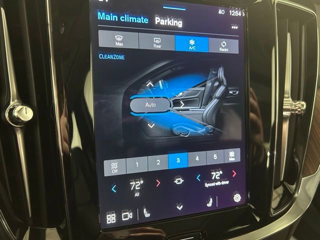Certified 2024 Volvo S60 B5 Plus AWD/4WD image 19