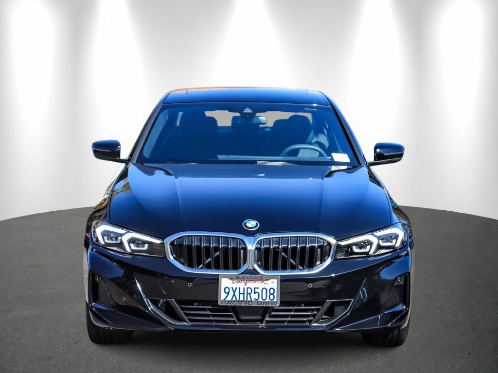 Used 2026 BMW 330i xDrive Sedan w/ Convenience Package AWD/4WD image 2