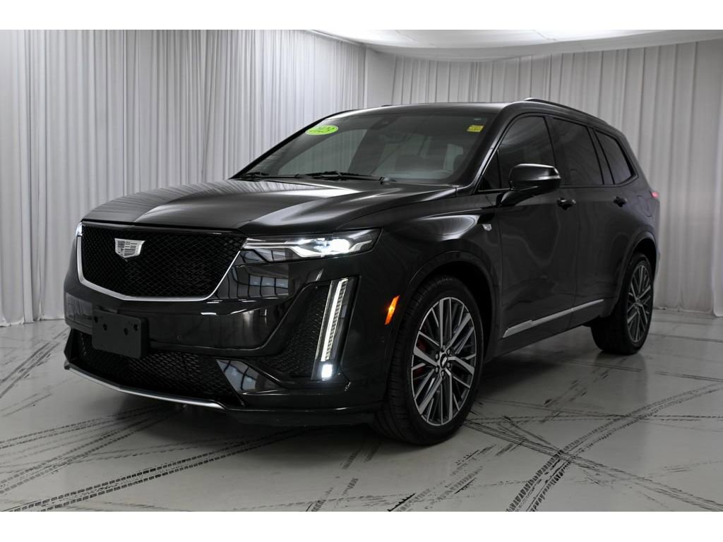 Used 2023 Cadillac XT6 Sport w/ Technology Package AWD/4WD image 4