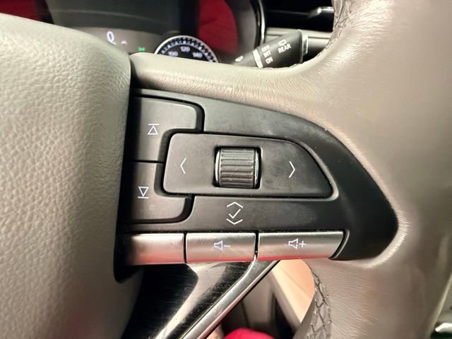 Used 2022 Cadillac XT6 Premium Luxury FWD image 22