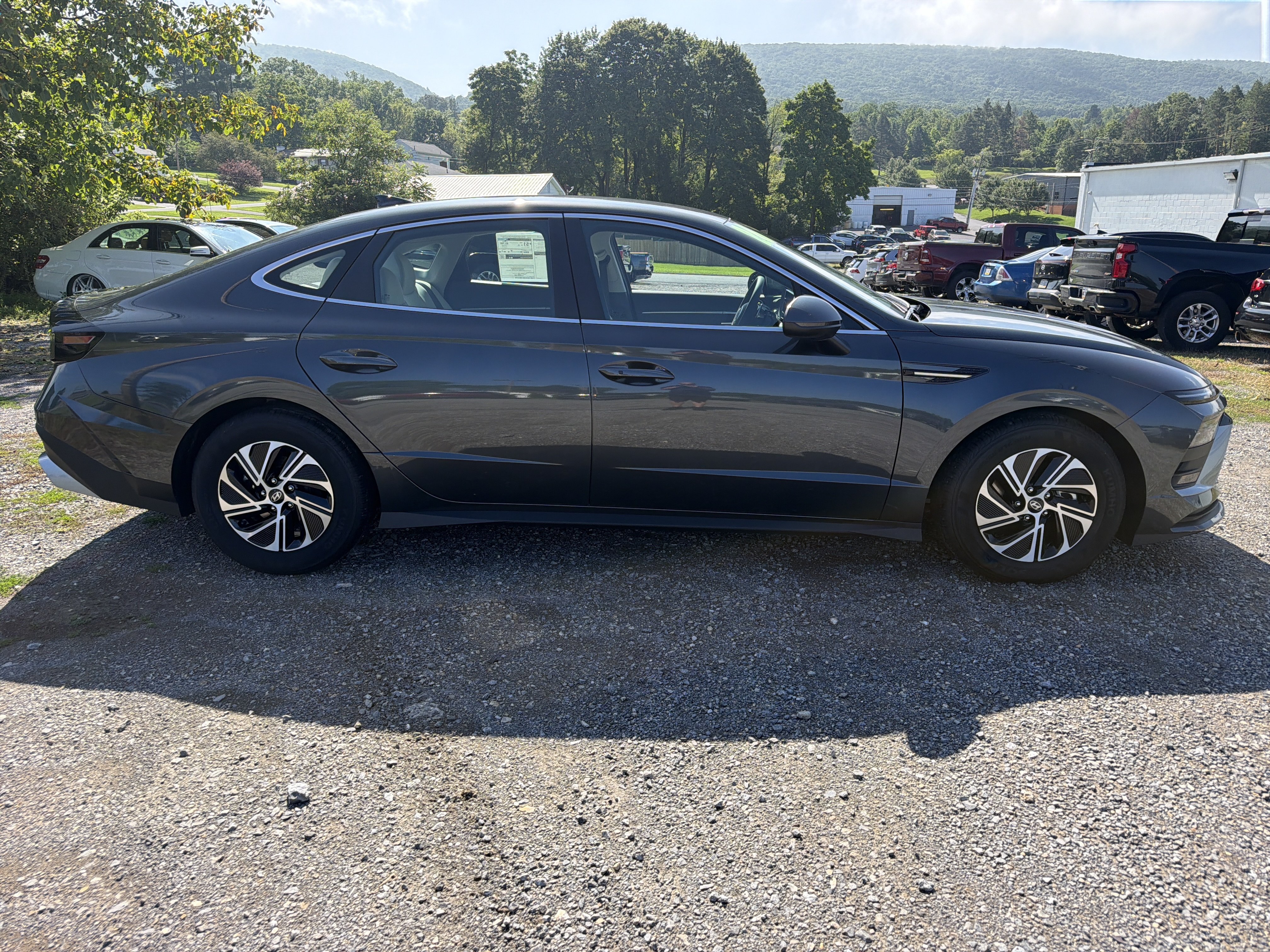 New 2026 Hyundai Sonata Blue FWD image 2
