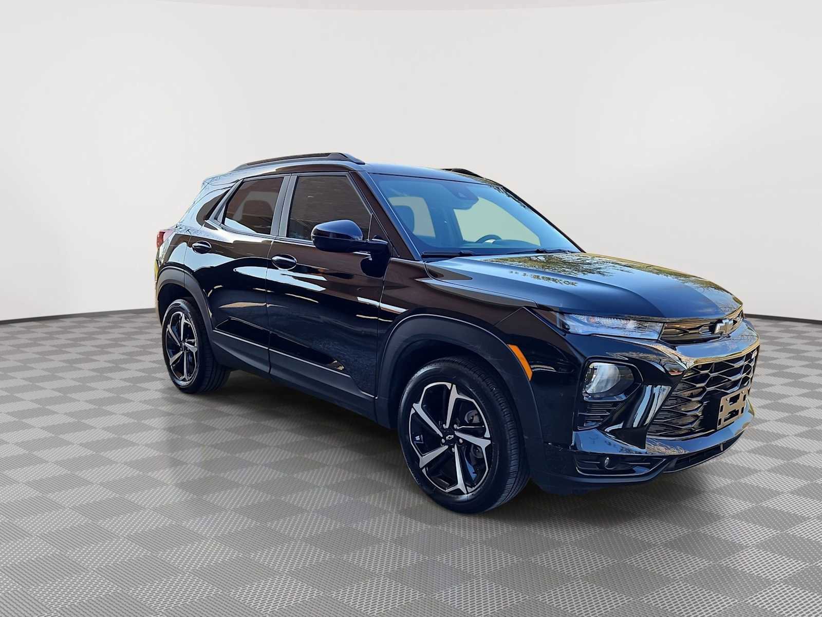 Certified 2023 Chevrolet TrailBlazer RS w/ Convenience Package image 2