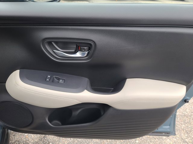 Used 2023 Honda HR-V LX image 21