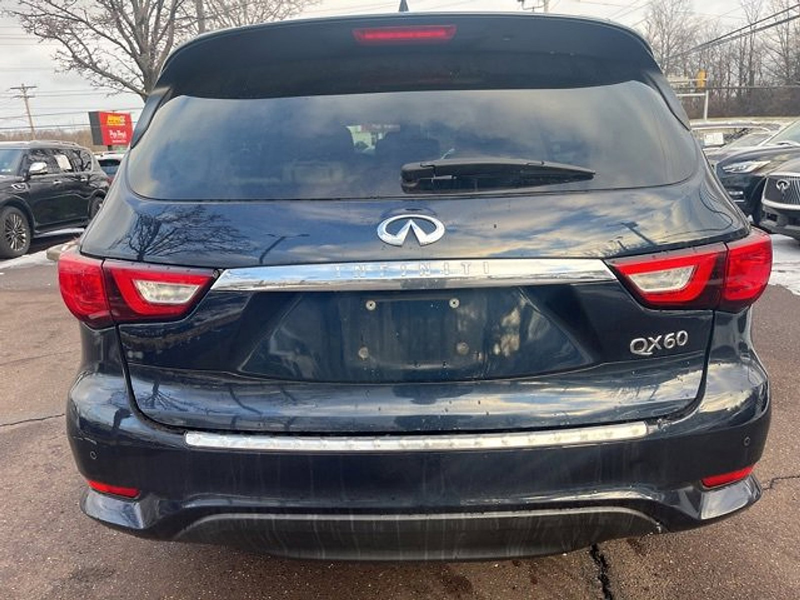Used 2017 INFINITI QX60 AWD w/ Premium Plus Package image 4