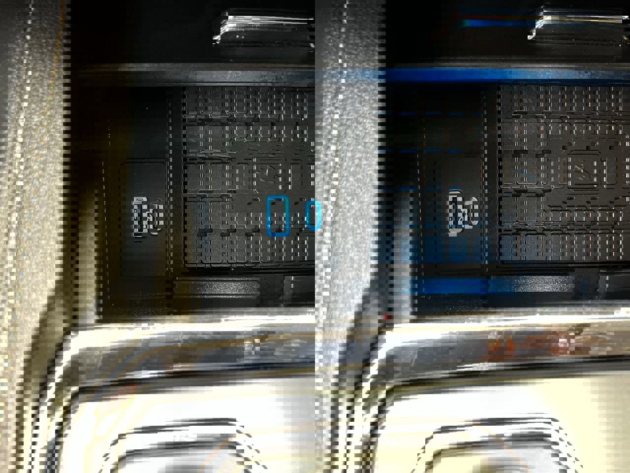 Certified 2023 Ford Expedition XLT image 29