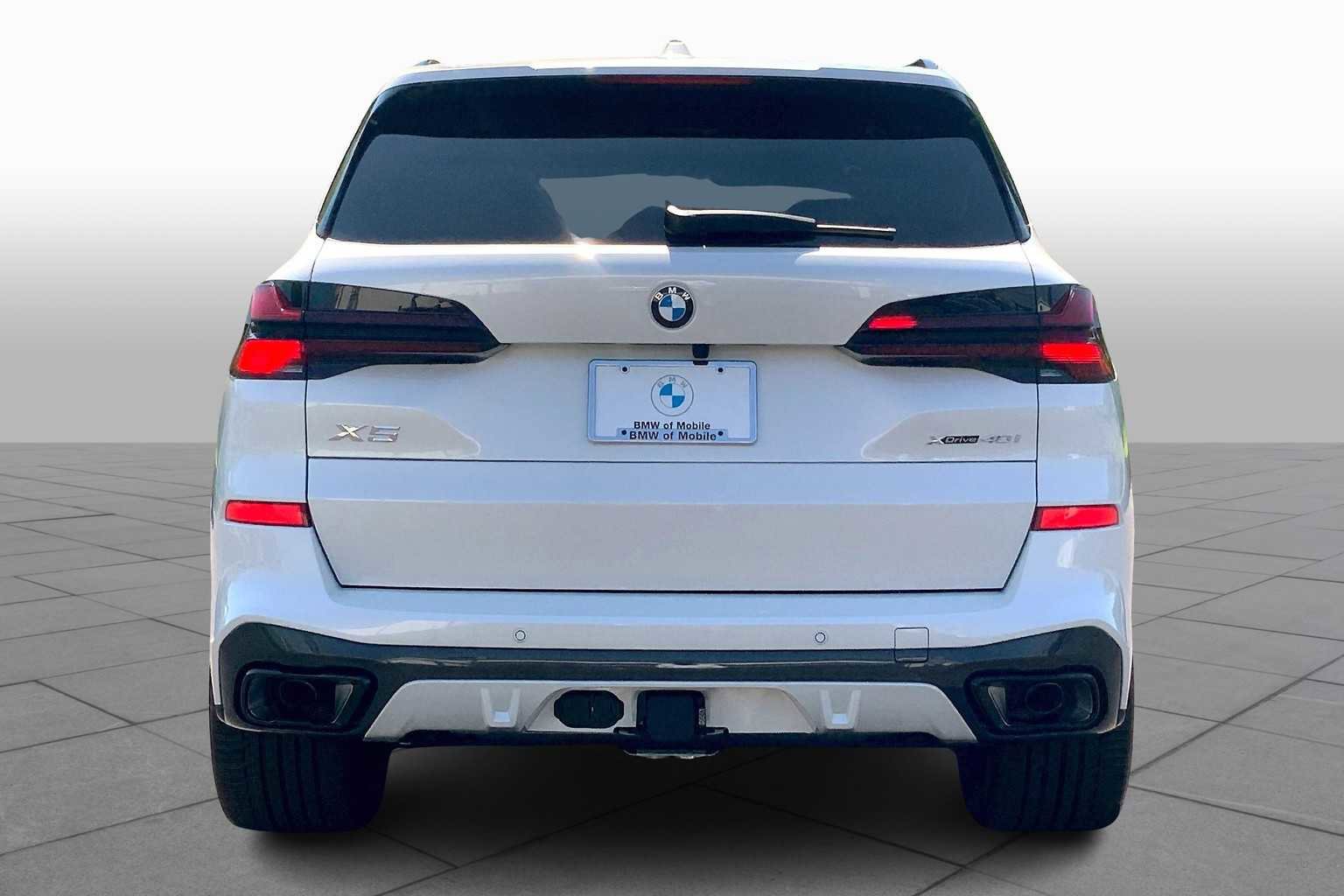New 2026 BMW X5 xDrive40i w/ Executive Package image 4