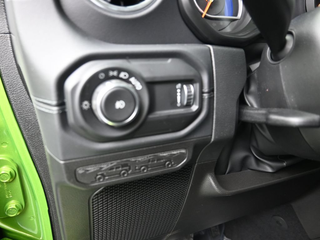 New 2026 Jeep Wrangler Unlimited Sahara AWD/4WD image 12
