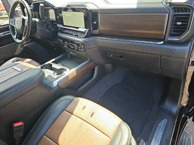 Used 2024 Chevrolet Silverado 2500 High Country w/ Z71 Off-Road Package AWD/4WD image 32