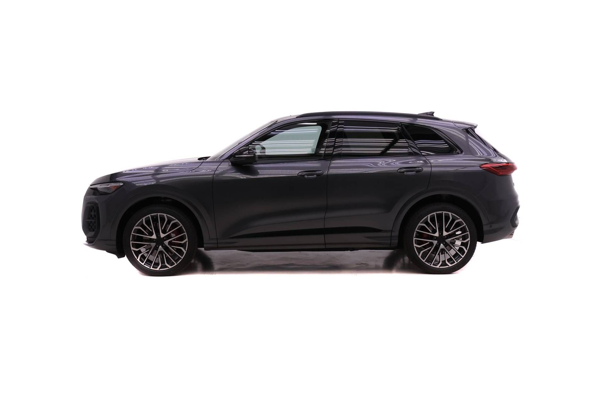 New 2026 Audi SQ5 Premium Plus AWD/4WD image 3