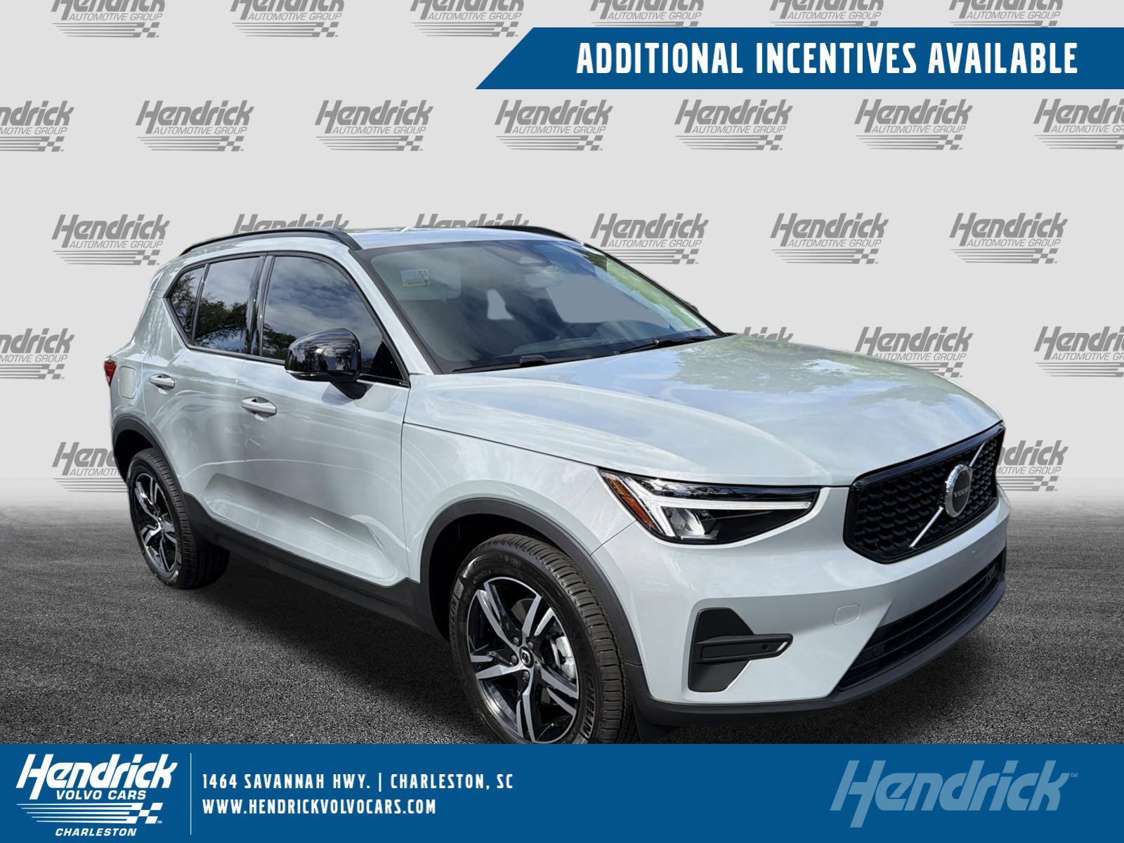 New 2026 Volvo XC40 B4 Core w/ Climate Package image 1