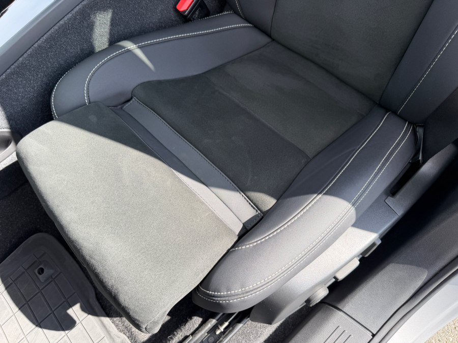 Used 2023 Volvo C40 P8 Recharge Plus w/ Protection Package Premier AWD/4WD image 18