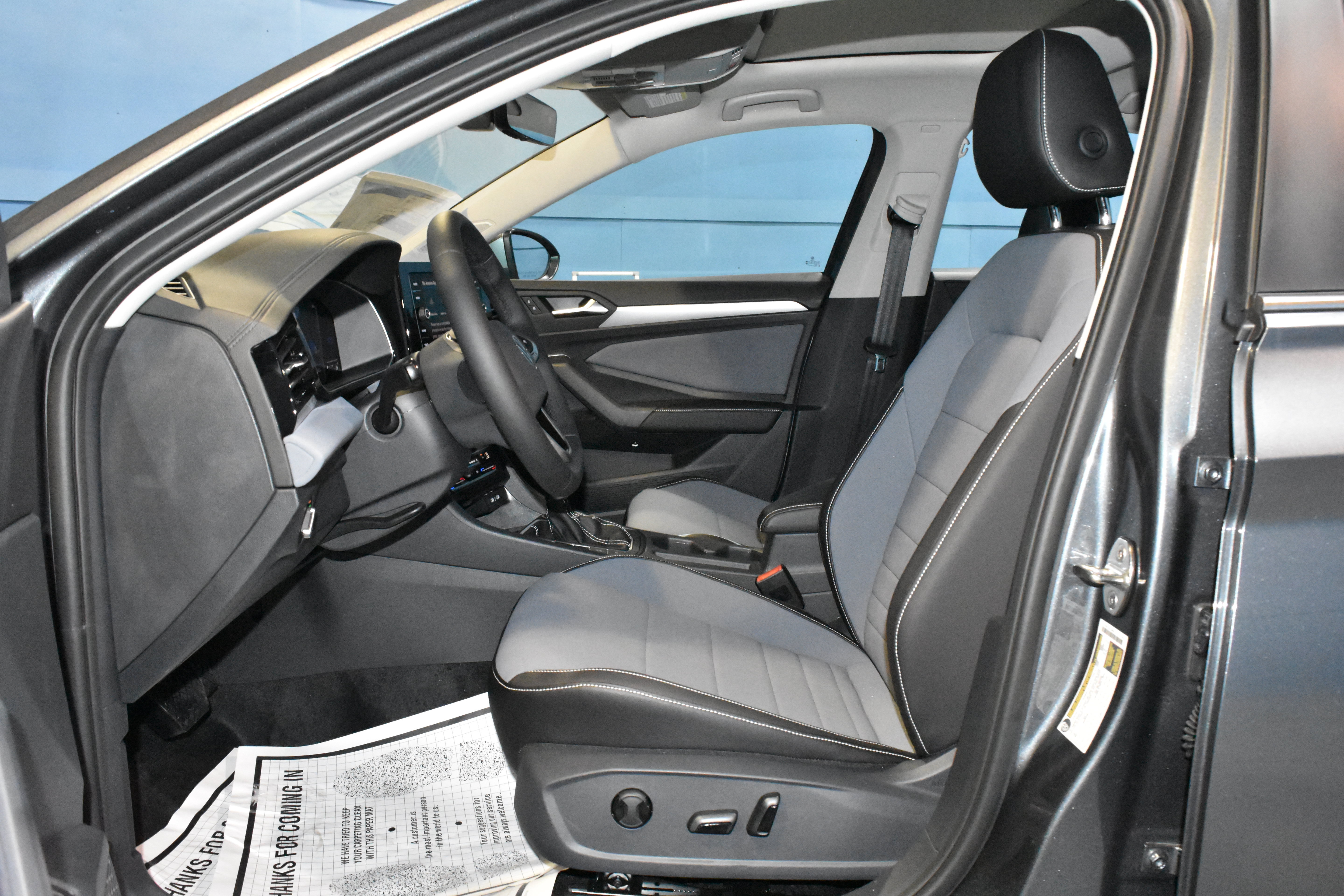 New 2026 Volkswagen Jetta SE FWD image 6