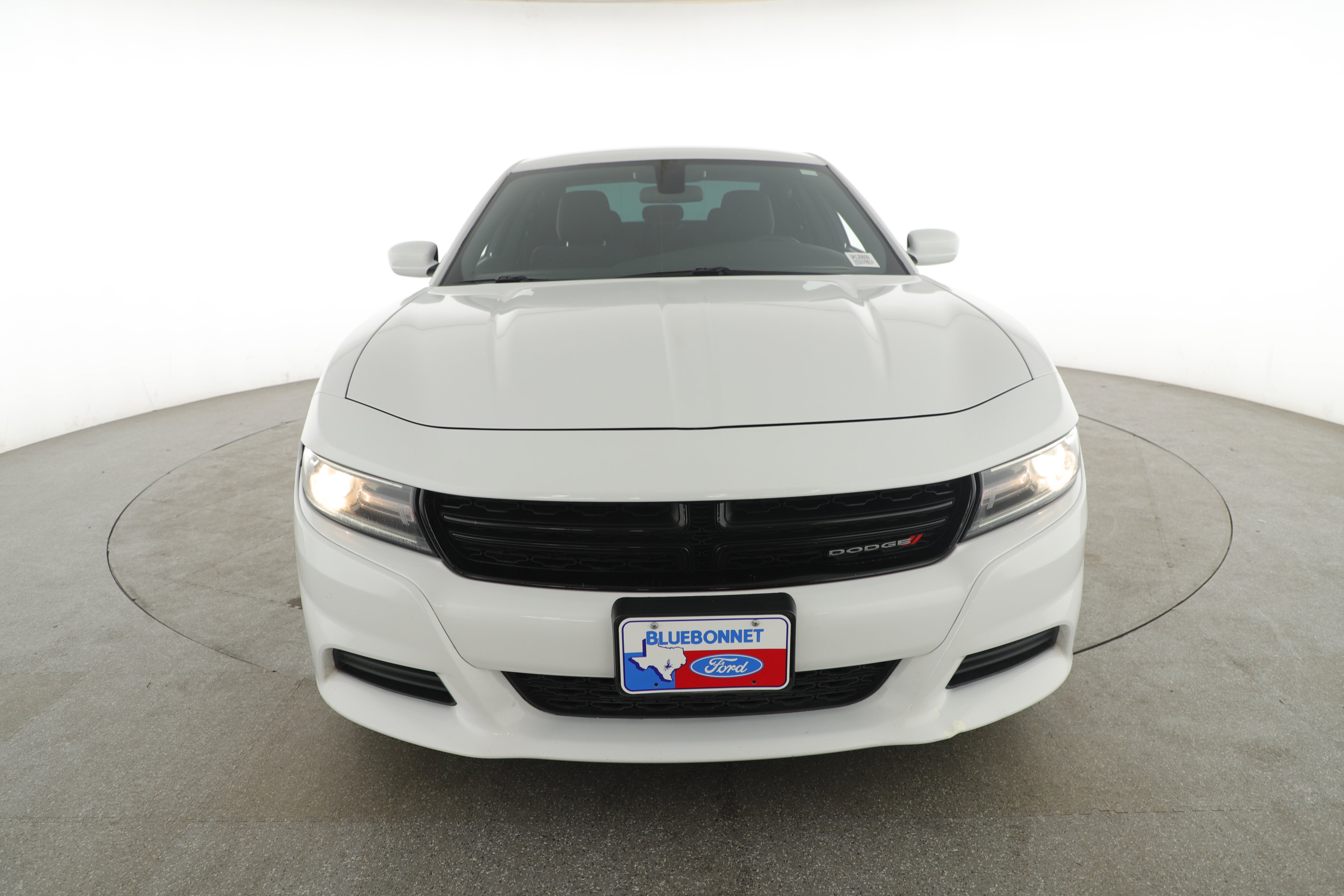 Used 2020 Dodge Charger SXT image 2