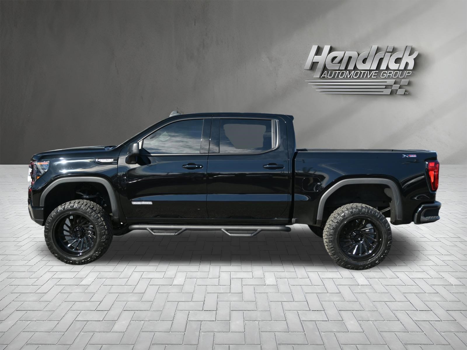 Used 2025 GMC Sierra 1500 Elevation w/ X31 Off-Road Package AWD/4WD image 7