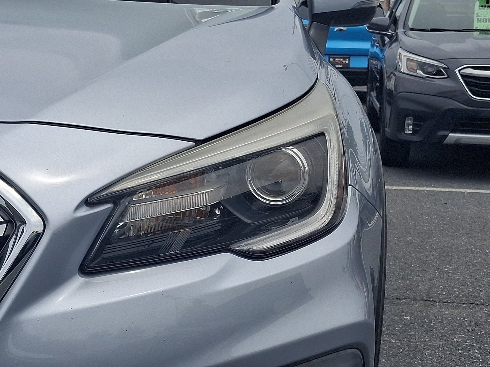 Used 2018 Subaru Outback 2.5i Limited AWD/4WD image 9