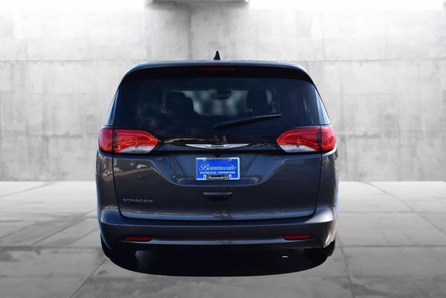 Used 2023 Chrysler Voyager LX image 6