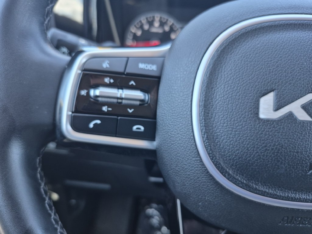 Certified 2023 Kia Sorento X-Line EX AWD/4WD image 19