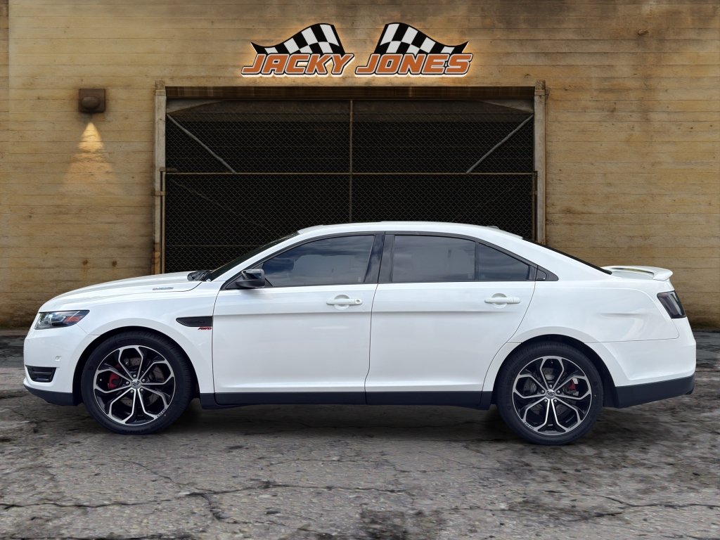 Used 2013 Ford Taurus SHO AWD/4WD image 2