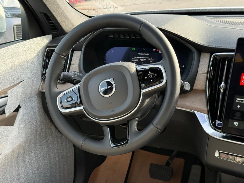 New 2026 Volvo XC90 T8 Plus w/ Protection Package Premier AWD/4WD image 8