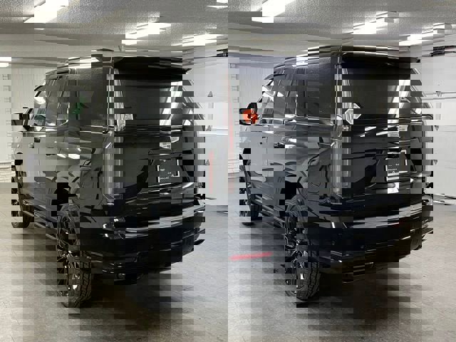 New 2026 Cadillac Escalade Platinum Sport w/ LPO, ONYX Package image 3