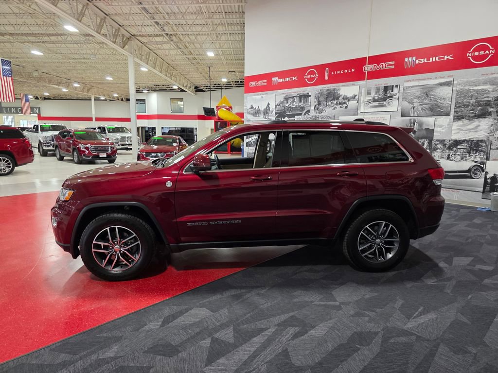 Used 2018 Jeep Grand Cherokee Laredo image 8