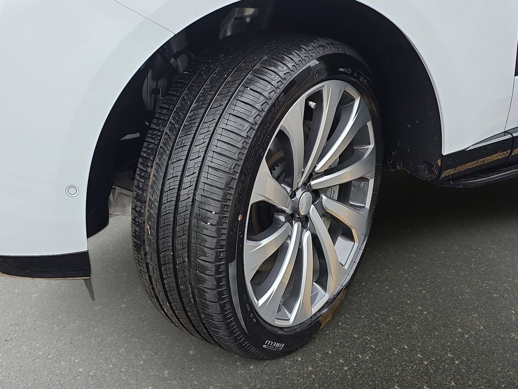 New 2025 Land Rover Range Rover Long Wheelbase SE image 34