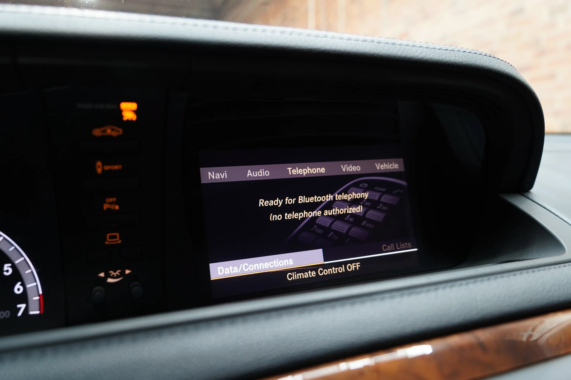 Used 2011 Mercedes-Benz CL 550 4MATIC w/ Sport Pkg Plus One image 52