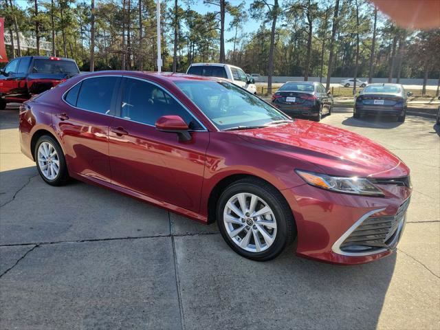 Certified 2022 Toyota Camry LE image 9