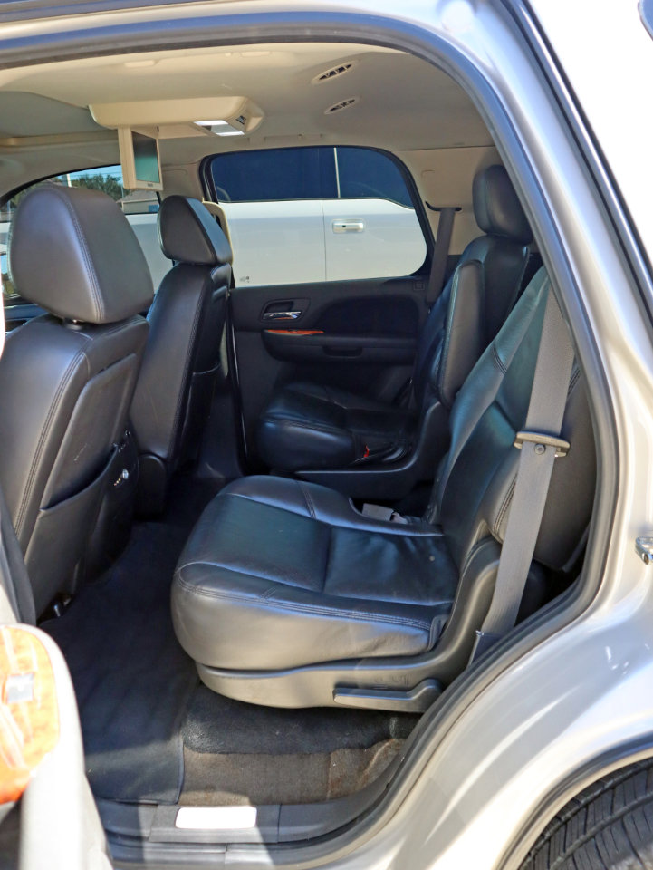 Used 2008 Chevrolet Tahoe LTZ w/ LTZ Preferred Equipment Group image 27