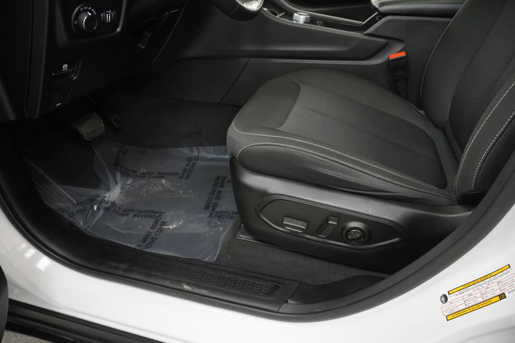 Certified 2024 Jeep Grand Cherokee Laredo X image 42