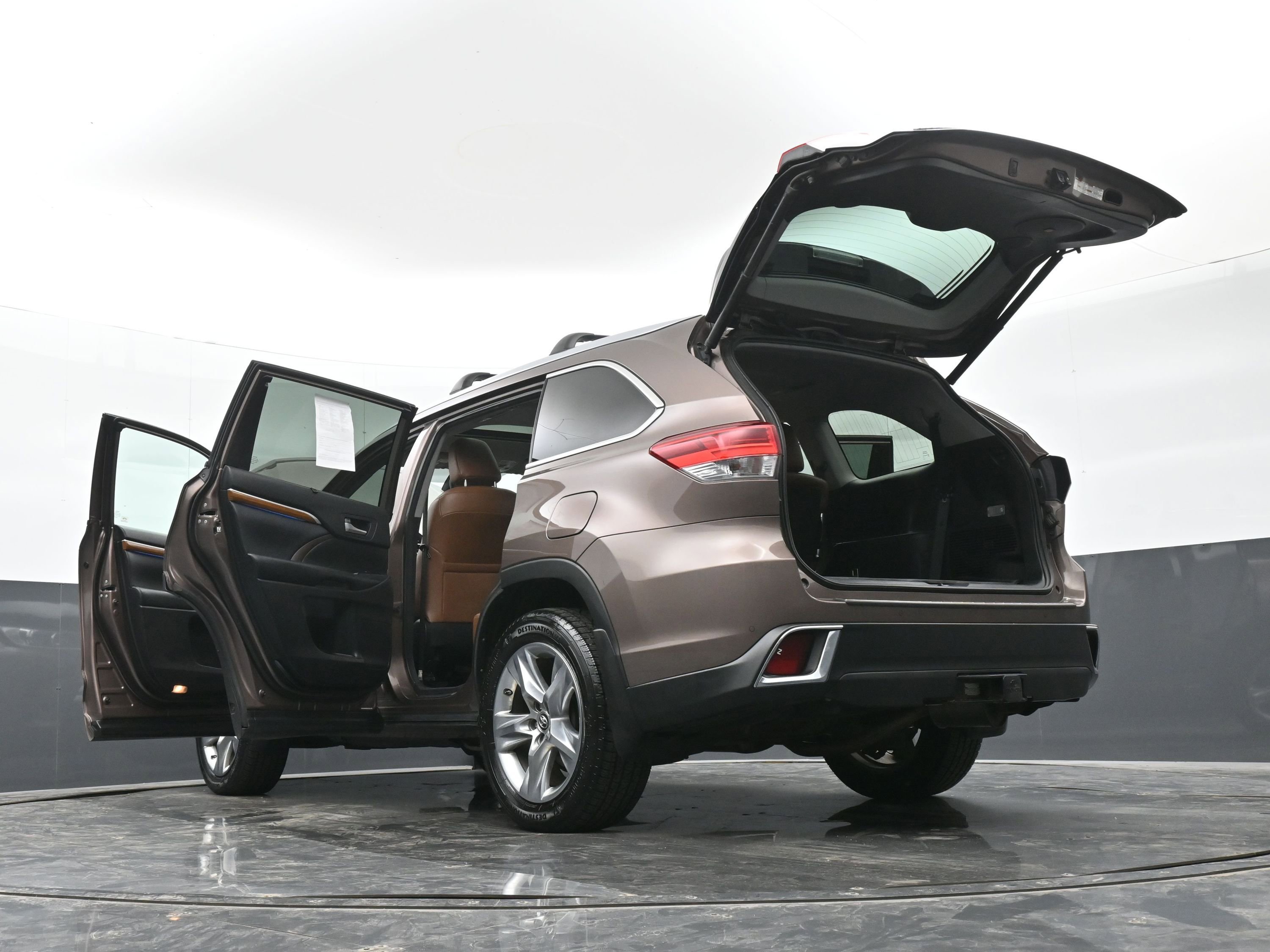 Used 2018 Toyota Highlander Limited w/ Protection Package #3 image 53