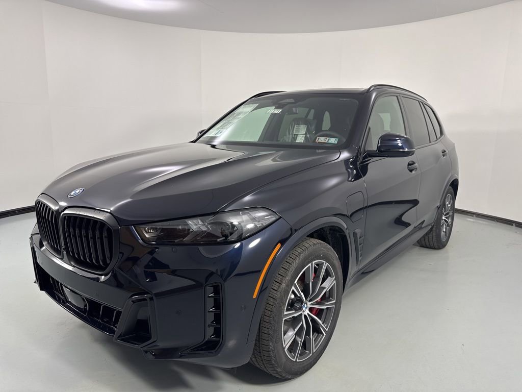 New 2026 BMW X5 xDrive50e w/ M Sport Package AWD/4WD image 3