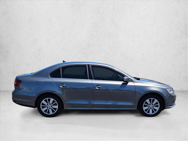 Used 2016 Volkswagen Jetta SE FWD video 4