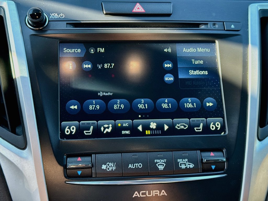 Used 2018 Acura TLX w/ Technology & A-SPEC Package FWD image 17