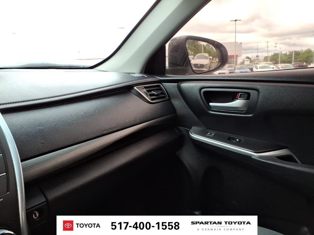 Used 2017 Toyota Camry LE FWD image 21