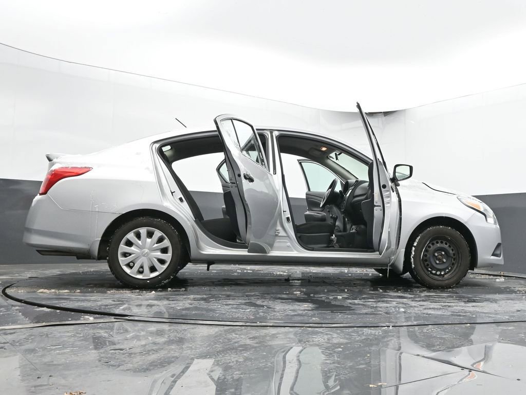 Used 2019 Nissan Versa S Plus image 68