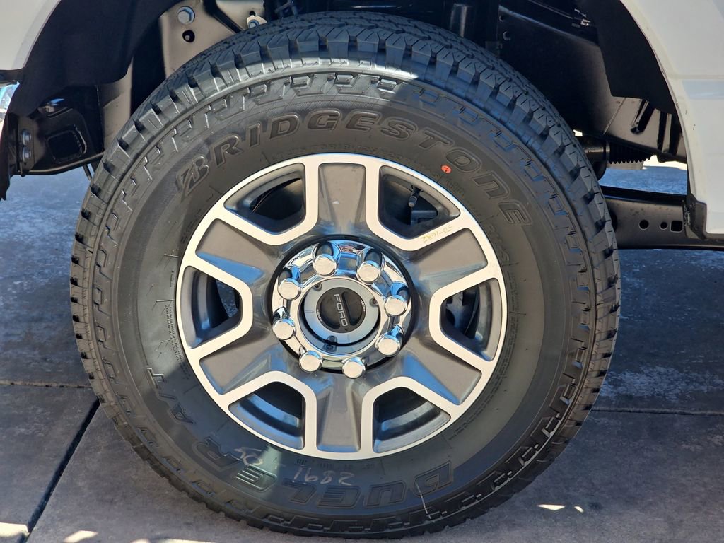 New 2026 Ford F350 Lariat w/ FX4 Off-Road Package image 37